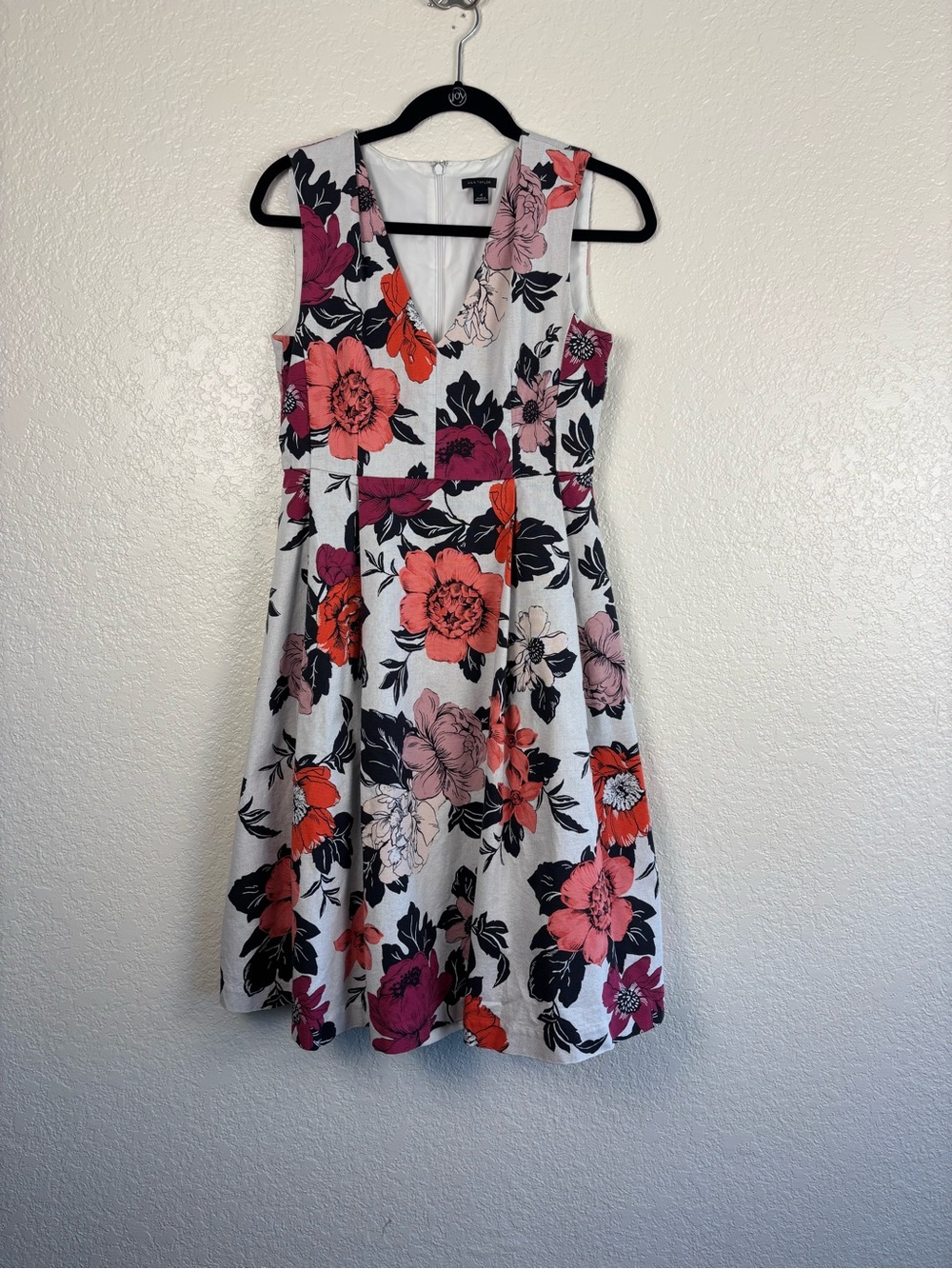 Ann Taylor Floral Fit & Flare Dress Size 4 Sleeveless V-Neck Lined Career